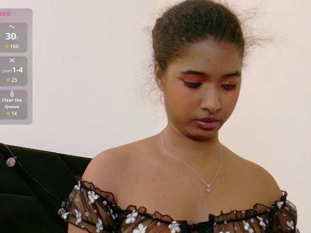 shyblacksweetiee online show from August 16, 7:51 pm