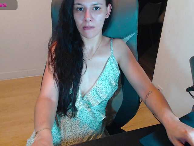 SiennaDs online show from July 14, 9:26 pm