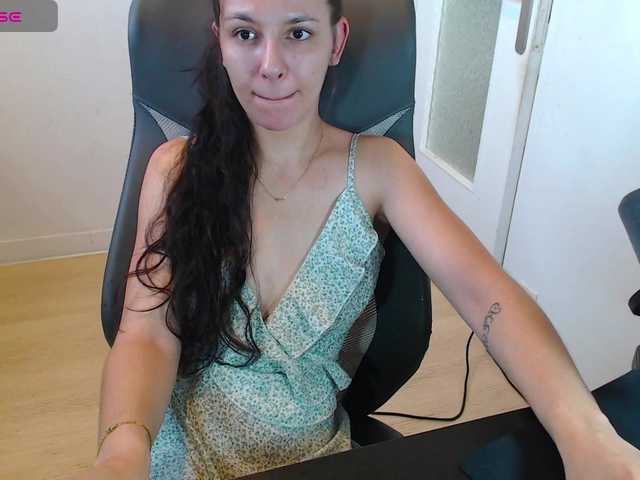 SiennaDs online show from July 15, 11:33 am
