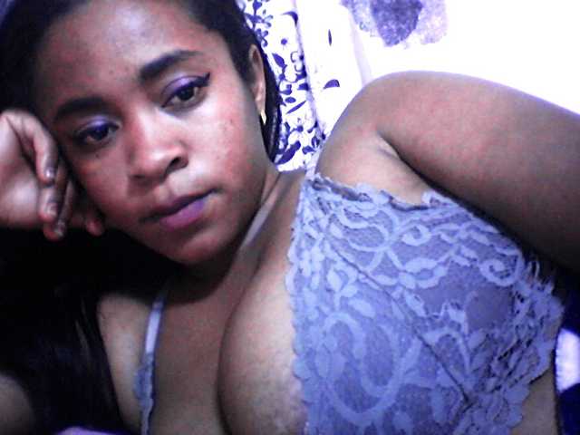 silviaLaBombe online show from August 14, 8:23 pm