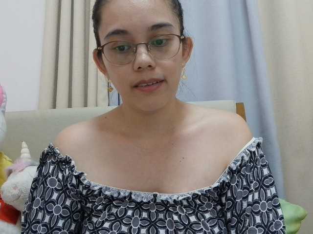 simplesindyxx online show from August 9, 9:54 am