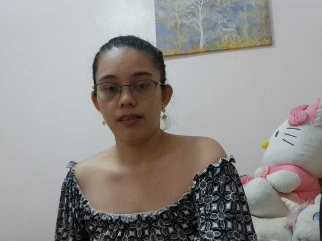 simplesindyxx online show from August 9, 11:00 am