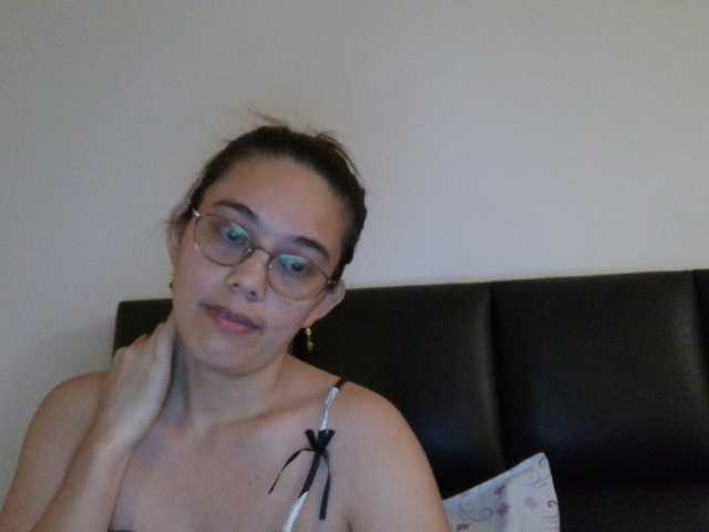 simplesindyxx online show from August 10, 4:36 am