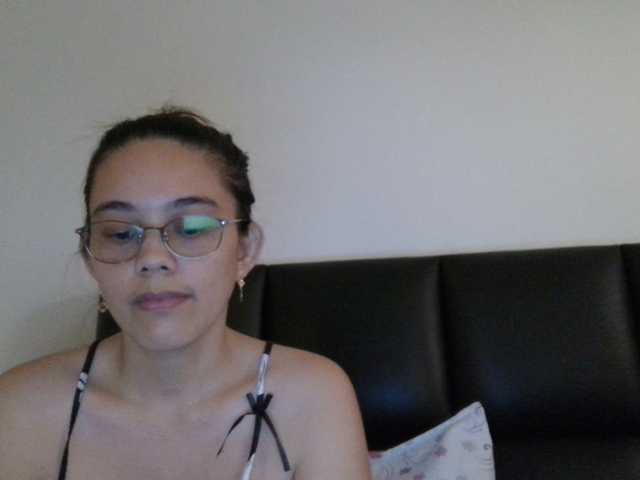 simplesindyxx online show from August 12, 2:03 am
