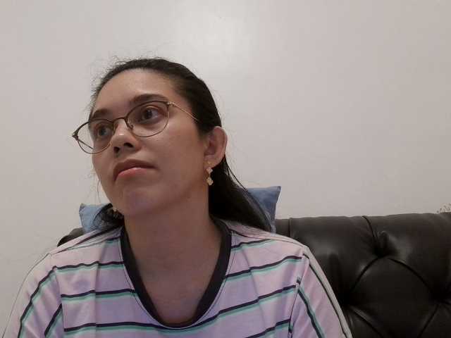 simplesindyxx online show from August 13, 1:47 pm