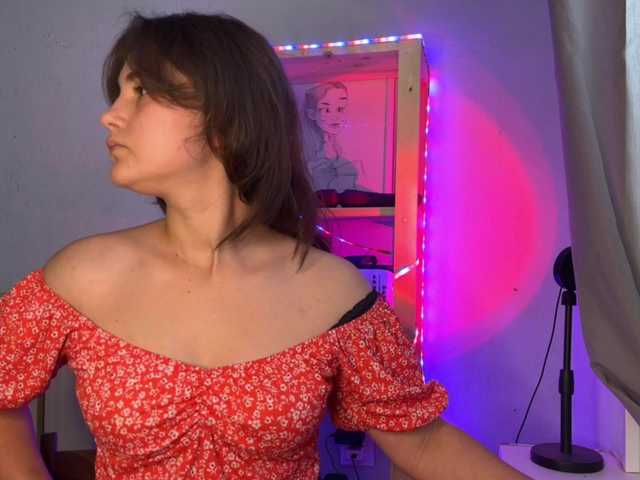smallJinny online show from August 13, 2:09 pm