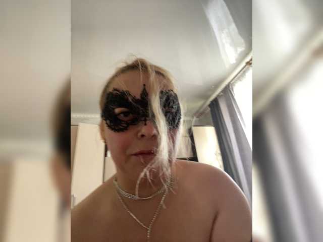 sofa555alex666 online show from July 9, 6:51 am