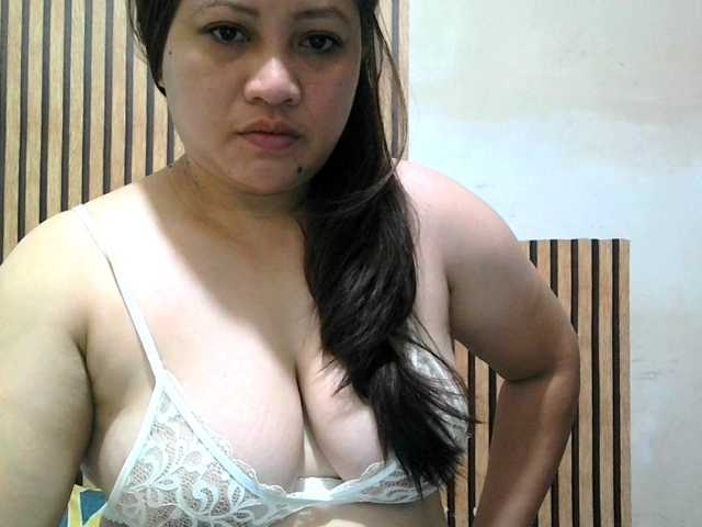 soffia-mae online show from August 13, 6:33 pm