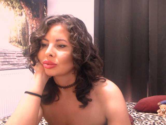 sofialiuba online show from July 6, 7:33 am
