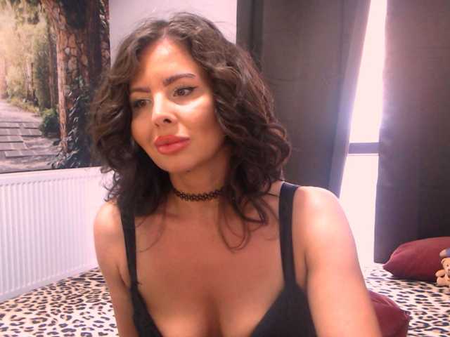 sofialiuba online show from July 8, 1:04 pm