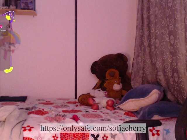 soficute online show from April 5, 9:17 am