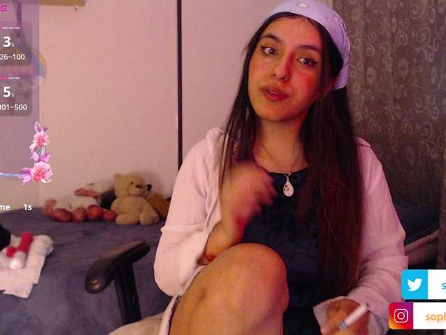 soficute online show from June 19, 2:39 pm