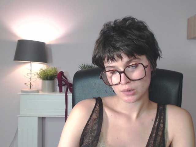 Soft-Sarah online show from August 6, 1:32 pm