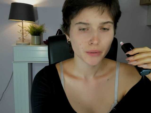 Soft-Sarah online show from August 13, 3:37 pm