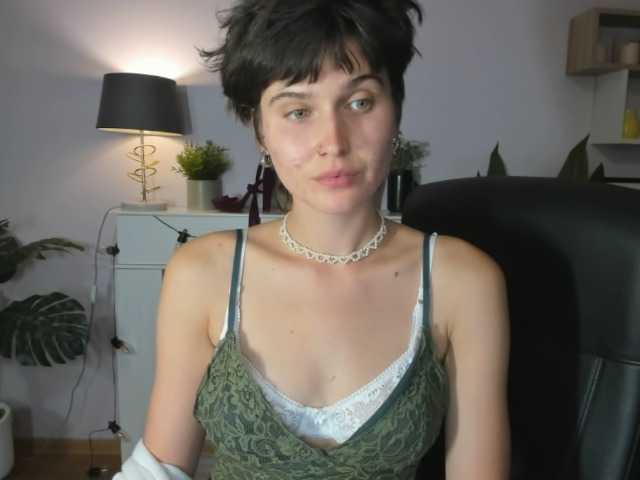 Soft-Sarah online show from September 6, 8:04 pm