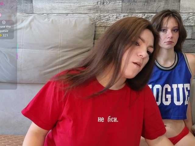 sosgirl1994 online show from August 14, 2:37 am