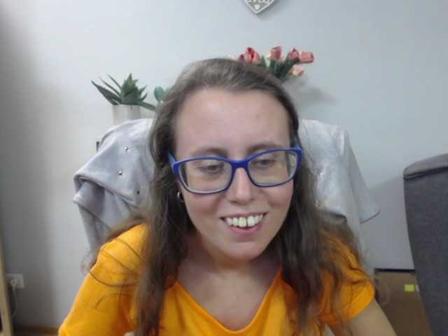 sparkleLizzy online show from July 24, 12:30 pm