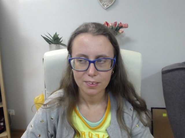 sparkleLizzy online show from July 27, 6:30 am