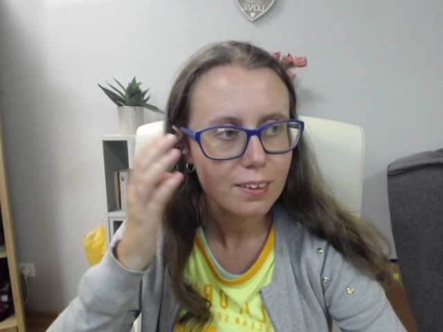 sparkleLizzy online show from July 27, 8:53 am