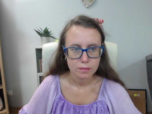 sparkleLizzy online show from July 29, 4:19 am