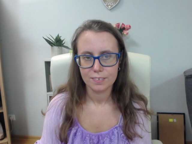 sparkleLizzy online show from July 29, 6:31 am