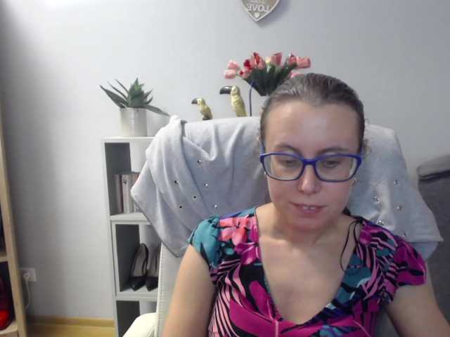 sparkleLizzy online show from July 30, 9:27 am