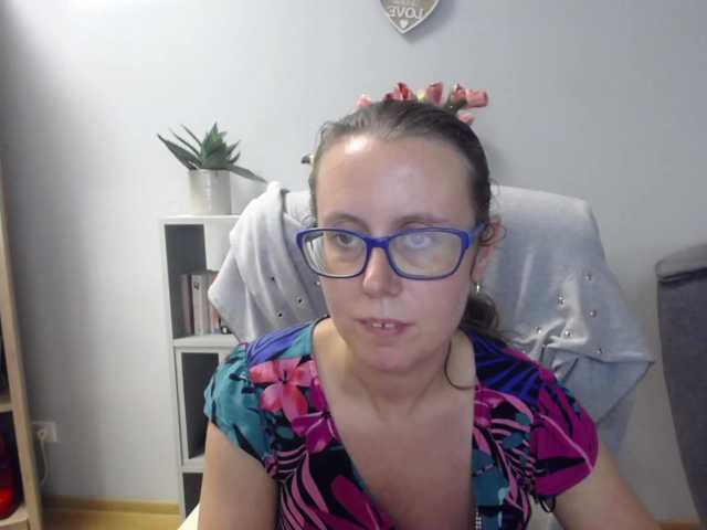 sparkleLizzy online show from July 30, 10:33 am