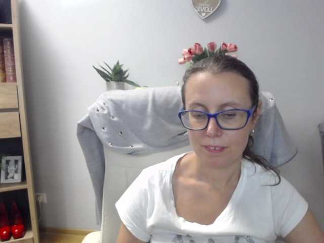 sparkleLizzy online show from August 13, 8:50 am