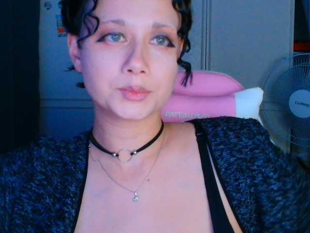 stawbarynut online show from August 12, 12:13 am
