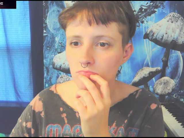 stormythunder online show from April 13, 4:10 pm