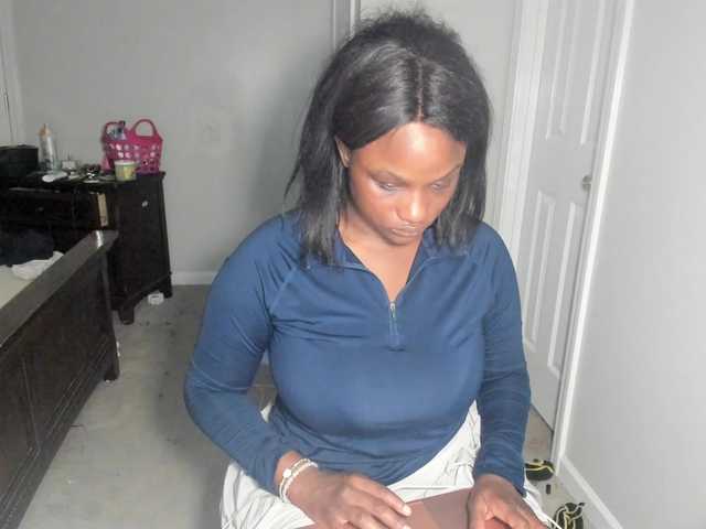 supanovaa online show from August 12, 4:42 pm