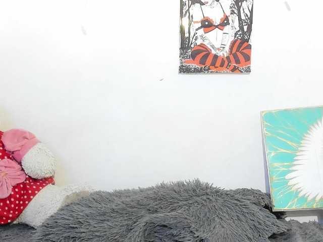 sweetavi online show from August 9, 2:23 am