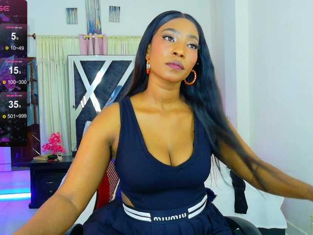 talianapalacios online show from August 13, 6:27 am