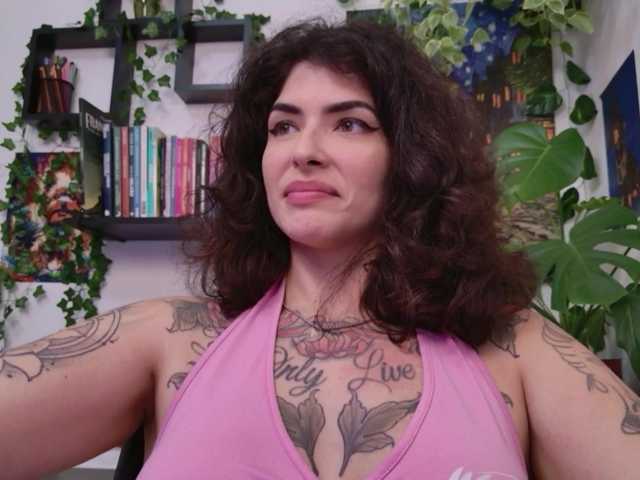 talimajesty online show from July 25, 1:53 am
