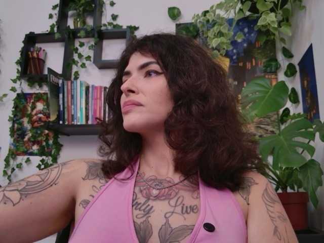 talimajesty online show from August 7, 10:59 am