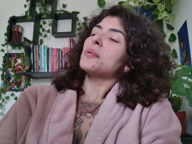 talimajesty online show from August 12, 1:13 pm