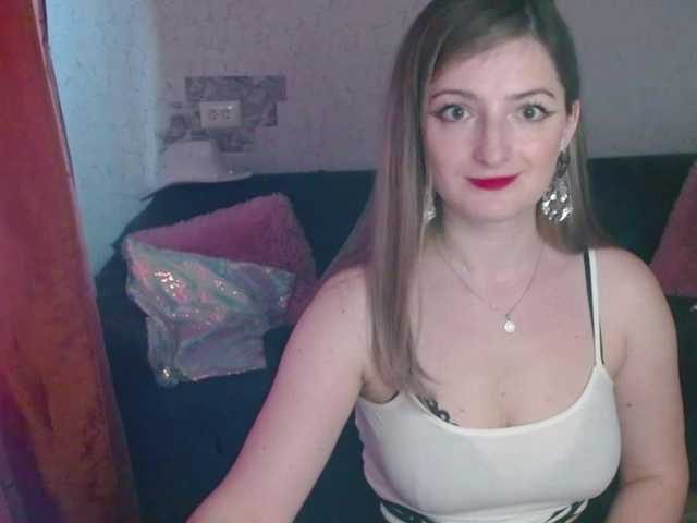 tastyAriel online show from August 4, 5:32 pm