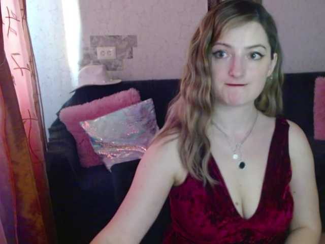 tastyAriel online show from August 5, 5:33 pm