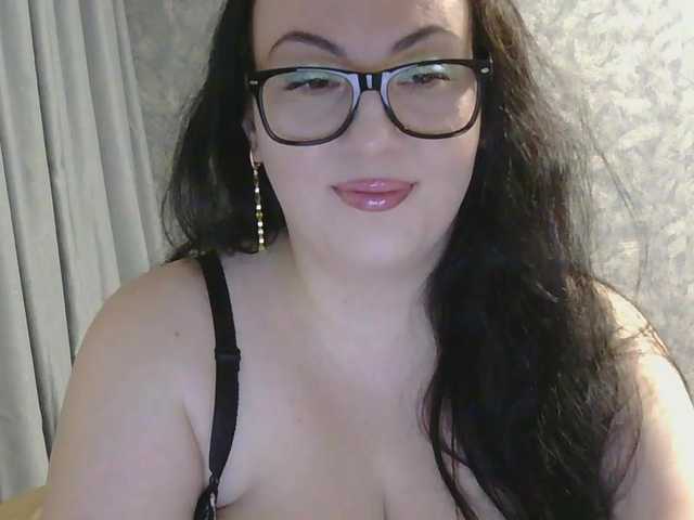 tatianamedi online show from July 25, 7:29 pm