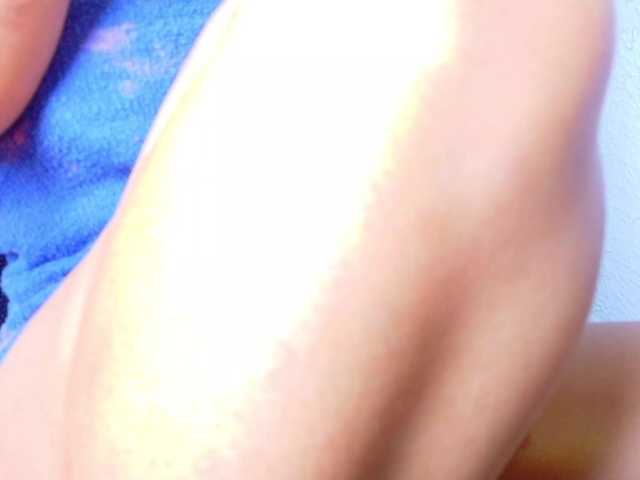 tiny-veronica online show from July 24, 6:49 am