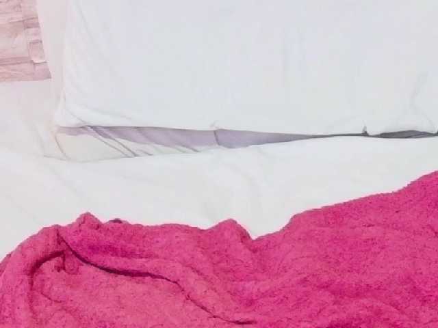 tiny-veronica online show from July 31, 8:31 am