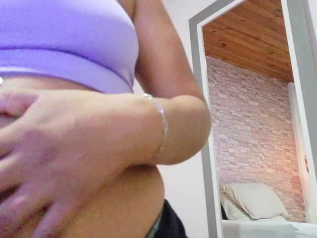 tiny-veronica online show from July 31, 10:48 pm