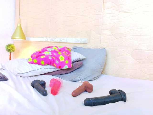 tiny-whore online show from July 28, 5:08 pm