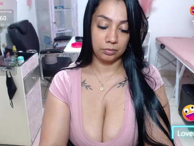 titsbiglovers online show from August 6, 10:31 pm