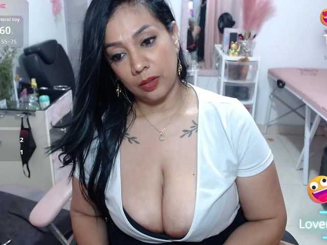 titsbiglovers online show from August 8, 11:27 pm