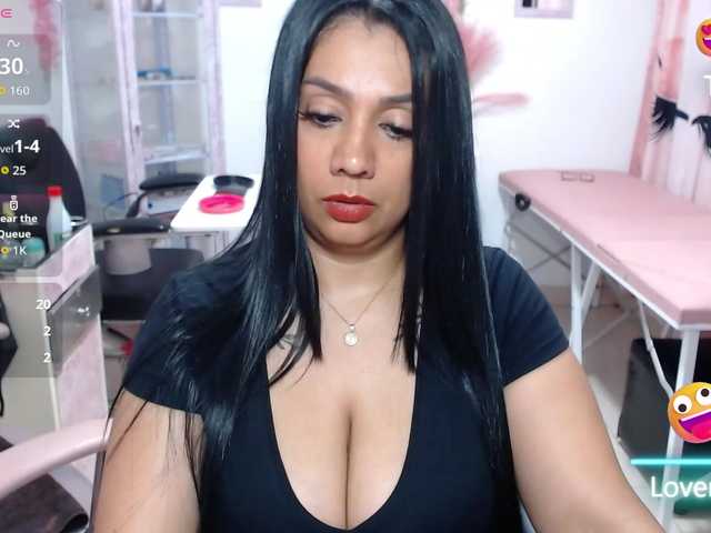 titsbiglovers online show from August 11, 11:40 pm