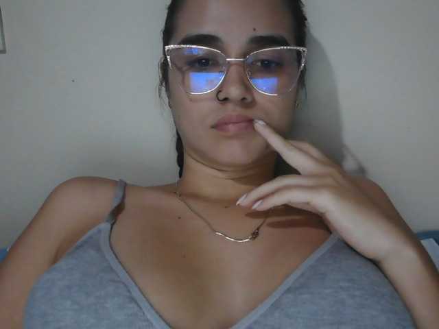 trianabell online show from July 30, 2:19 am