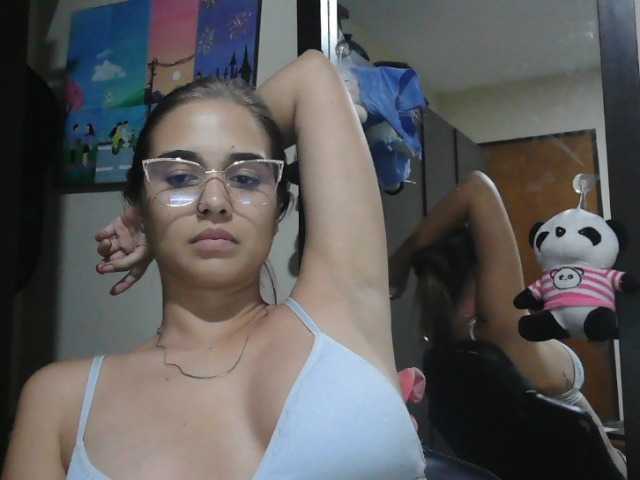 trianabell online show from August 14, 2:26 am