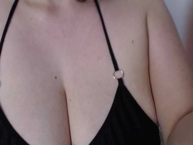 trixxxye online show from July 29, 11:23 pm