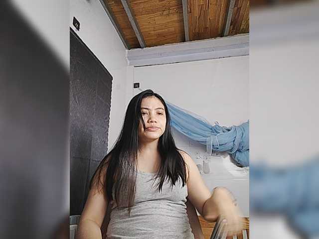 truc11 online show from August 5, 2:37 pm